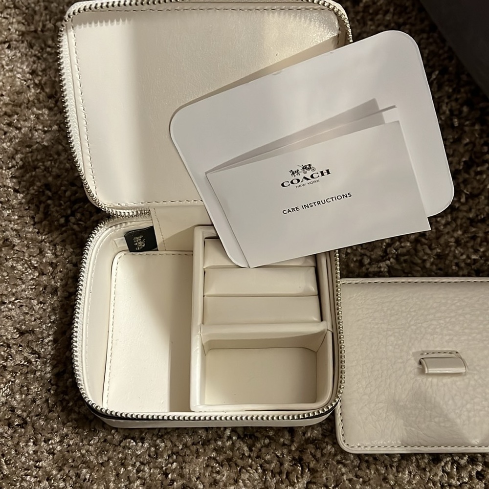 Authentic Coach Motif jewelry box.  NWT. - Picture 3 of 3